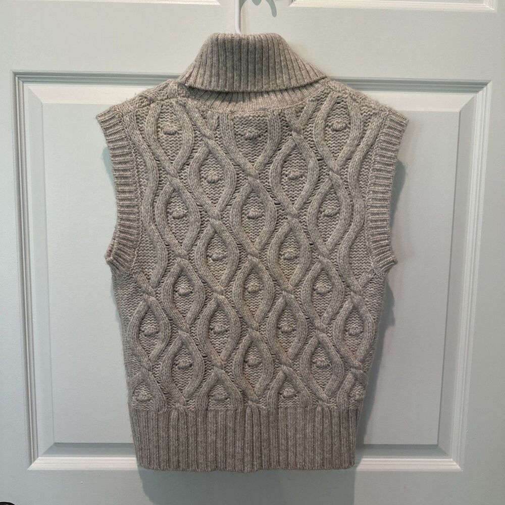 Women’s Sincerely Jules Cableknit Sleeveless Turtleneck Sweater Beige Small - Picture 2 of 6